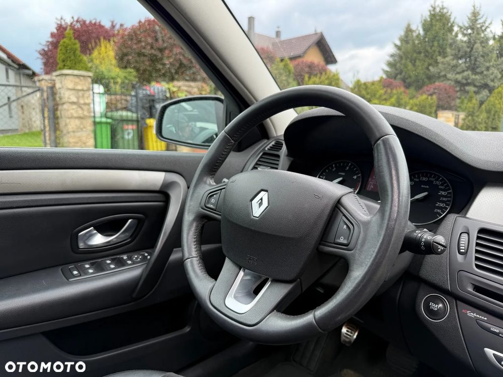 Renault Laguna dCi 110 FAP Limited - 12