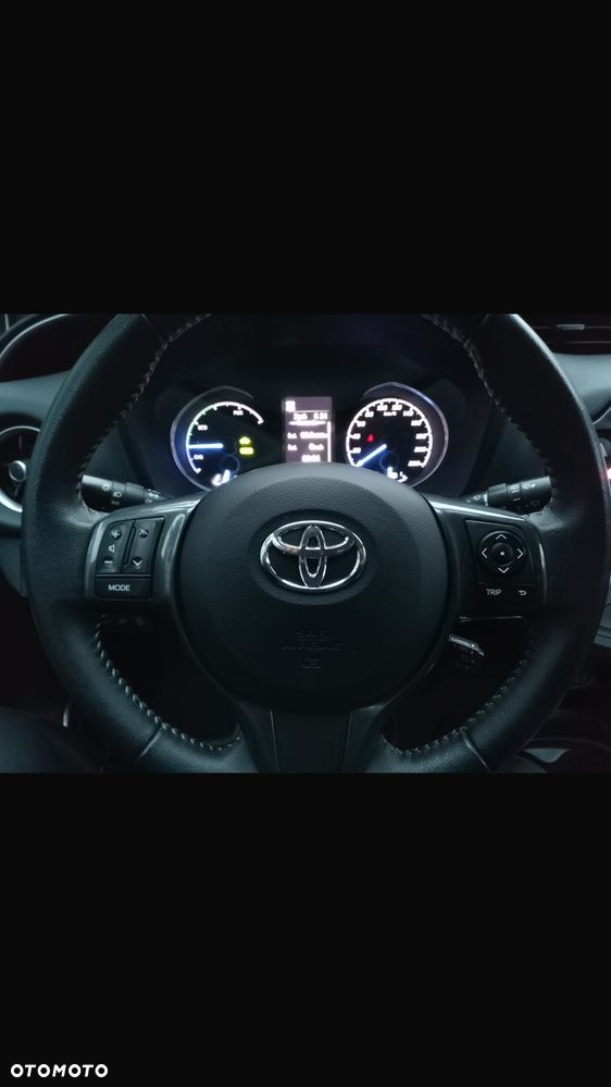 Toyota Yaris 1.5 VVT-i Y20 Club - 12