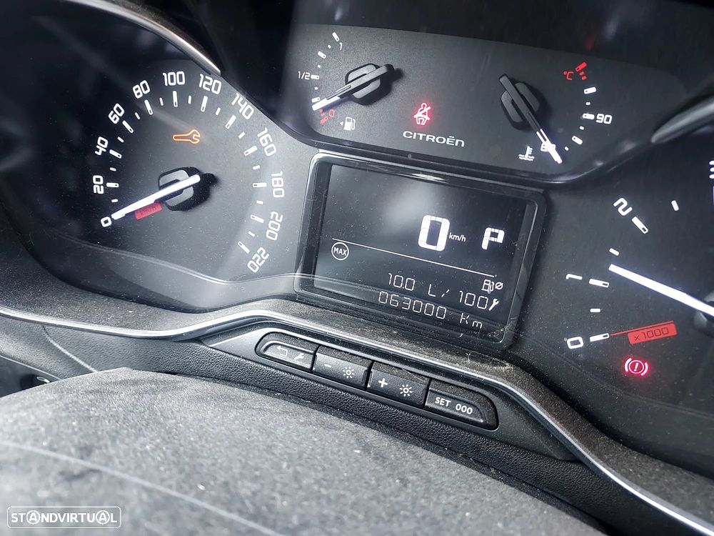 Citroën C3 1.2 PureTech Shine EAT6 - 4