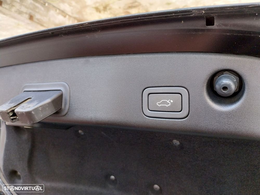 Jaguar XJ 3.0 D V6 LWB Premium Luxury - 11