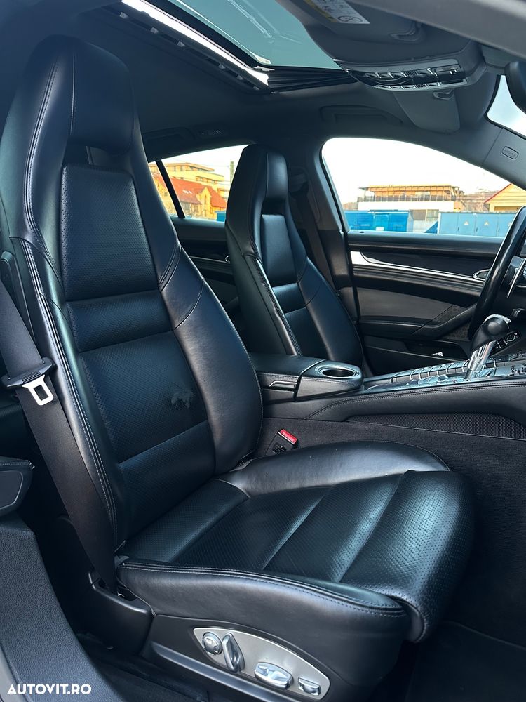 Porsche Panamera - 9
