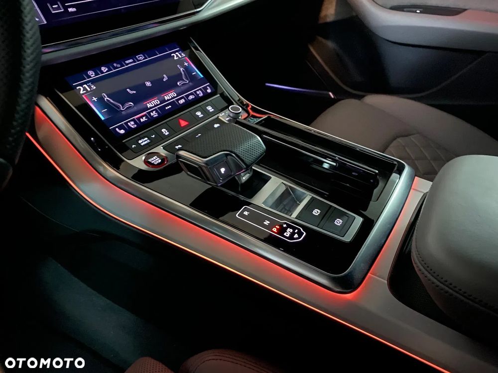 Audi SQ8 - 27