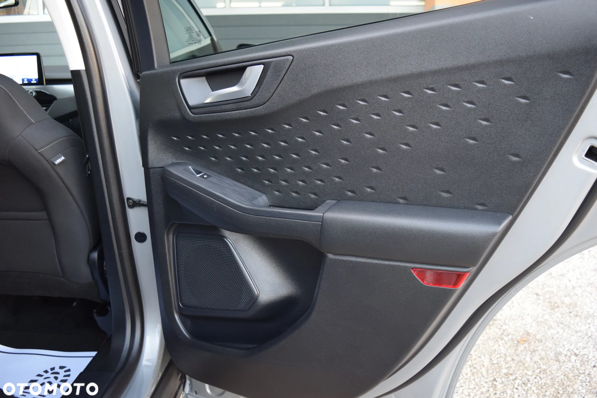 Ford Kuga 2.0 EcoBlue Hybrid TITANIUM X - 37