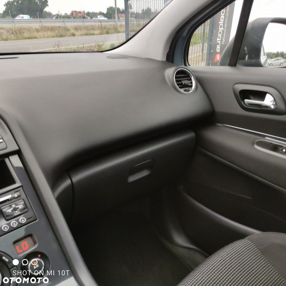 Peugeot 5008 - 28