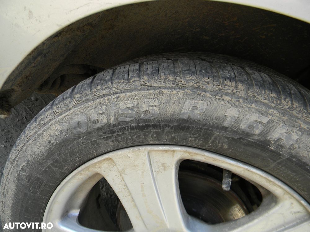 Dezmembrari  Peugeot 307  2000  > 0000 1.6 HDi 110 Motorina - 16