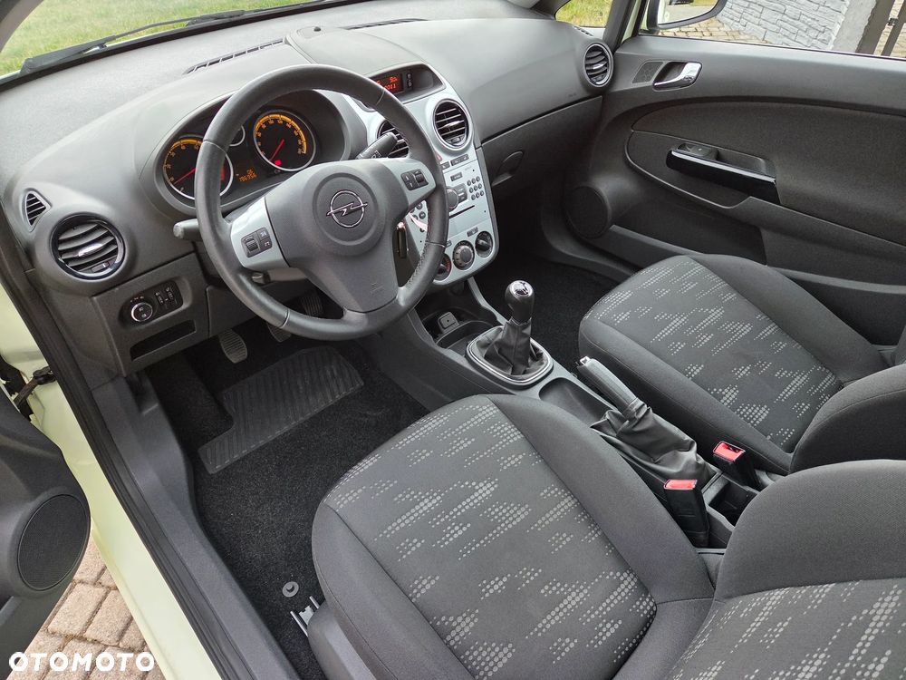 Opel Corsa 1.4 16V Satellite - 8
