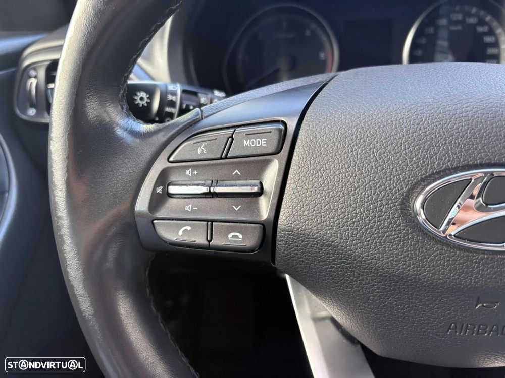 Hyundai i30 1.6 CRDi STyle Plus - 37