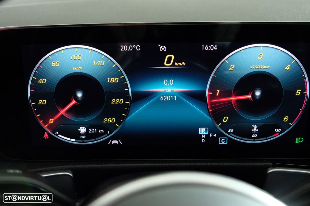 Mercedes-Benz GLB 180 d Progressive - 25