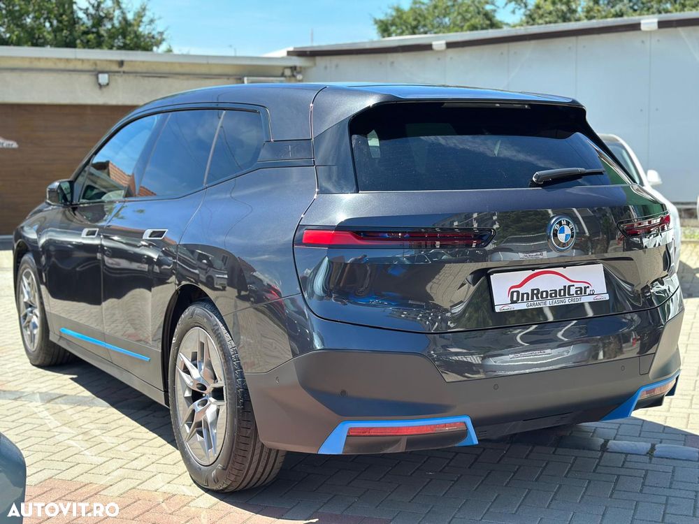 BMW iX xDrive40 - 5