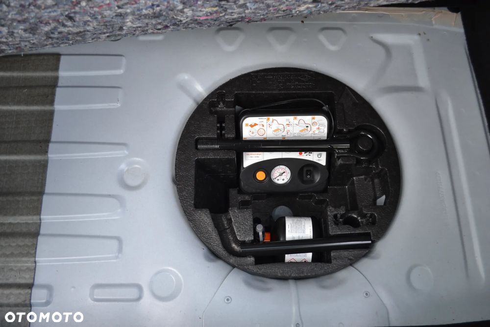 Renault Clio - 19