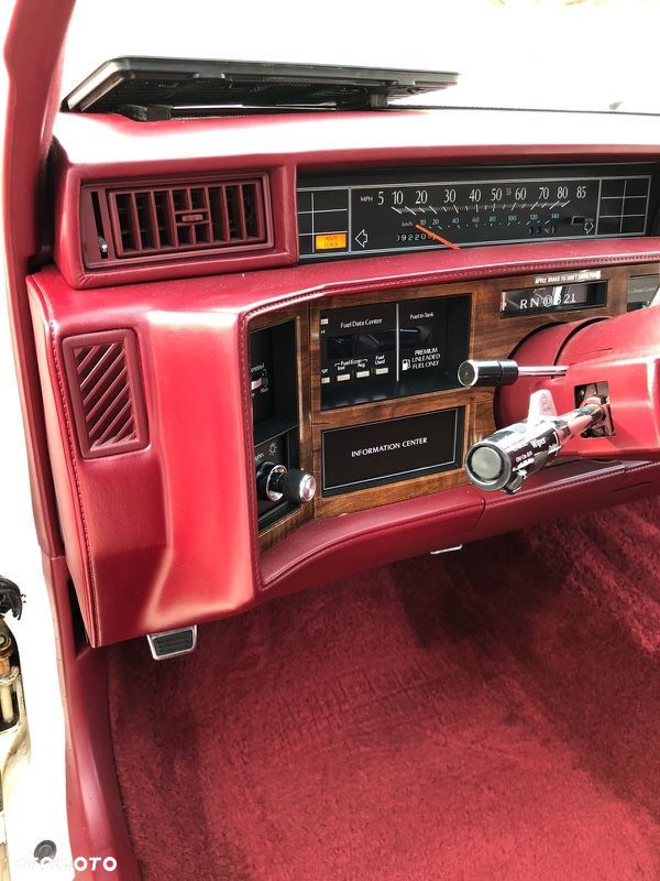 Cadillac Deville 4.9 STD - 3