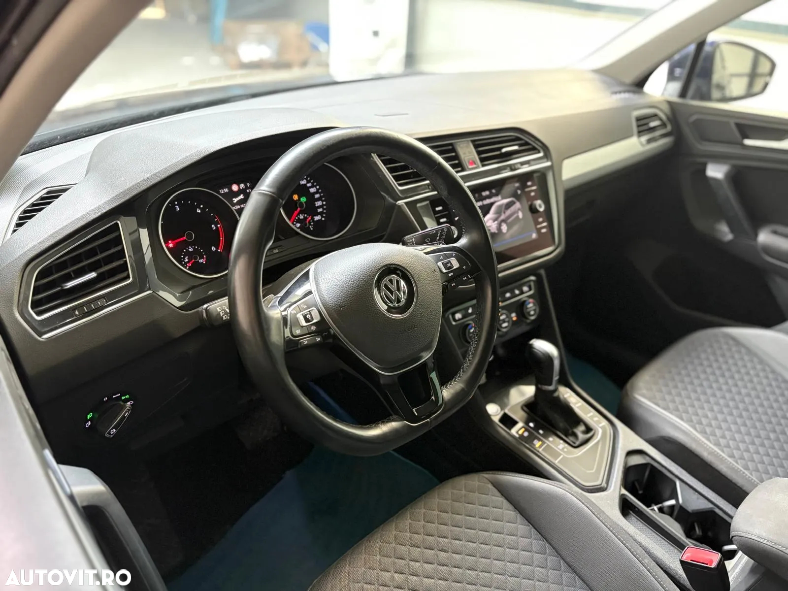 Volkswagen Tiguan 2.0 TDI DPF DSG Comfortline - 23