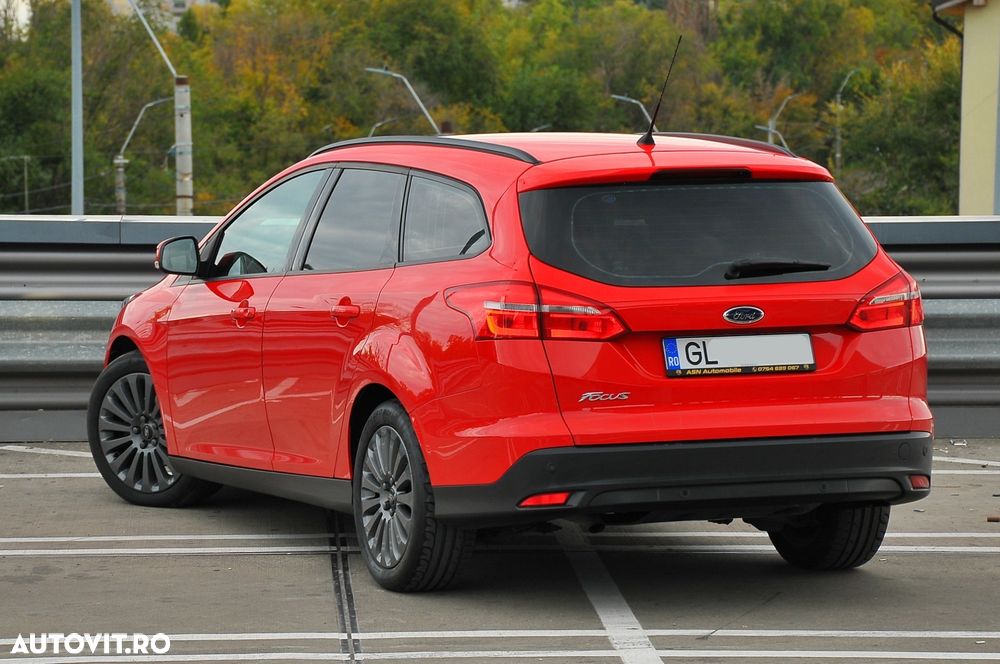 Ford Focus Turnier 1.5 EcoBlue Start-Stopp-System ST-LINE STYLE - 8