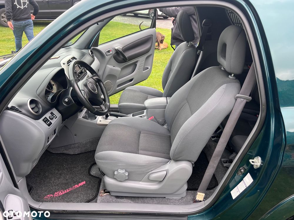 Toyota RAV4 2.0 VVT-i 4x4 - 6