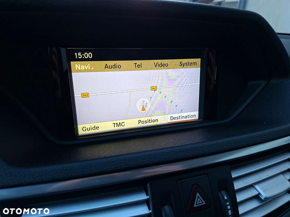 Mercedes-Benz Klasa E 250 CDI DPF BlueEFFICIENCY Automatik Avantgarde - 23