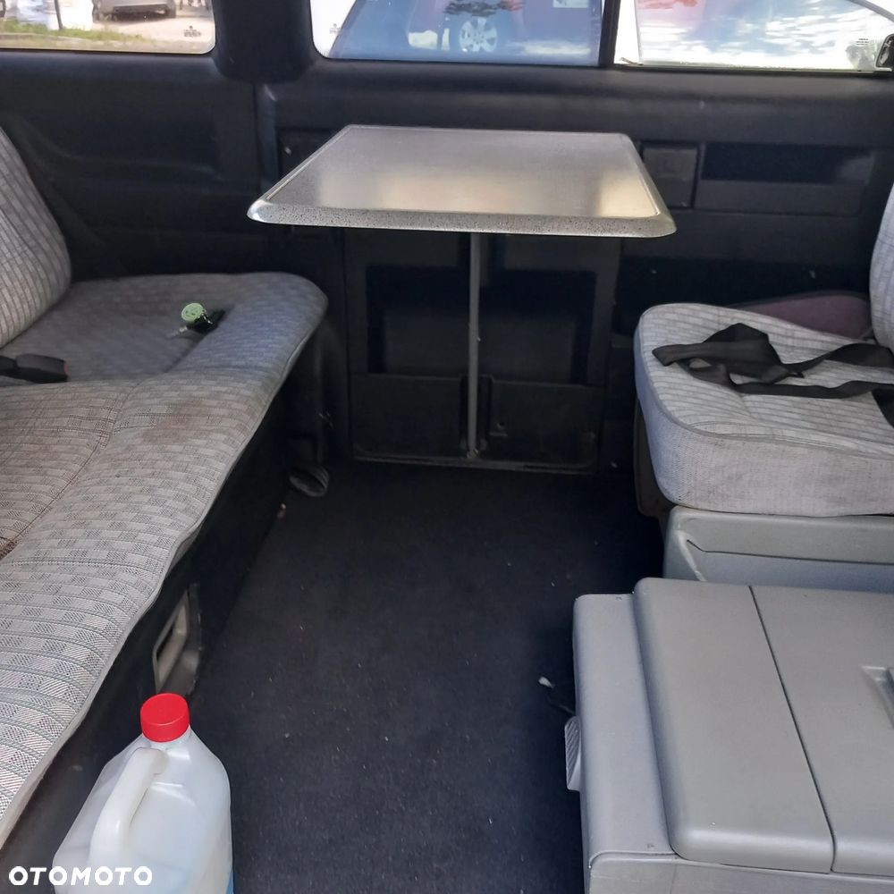 Volkswagen Transporter - 12