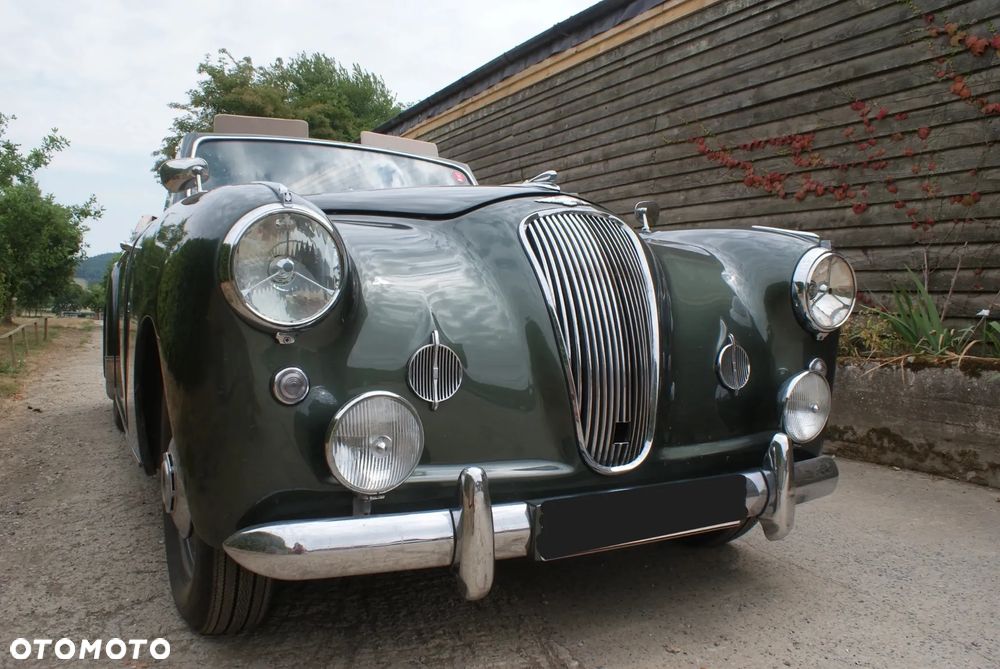 Aston Martin Lagonda - 1