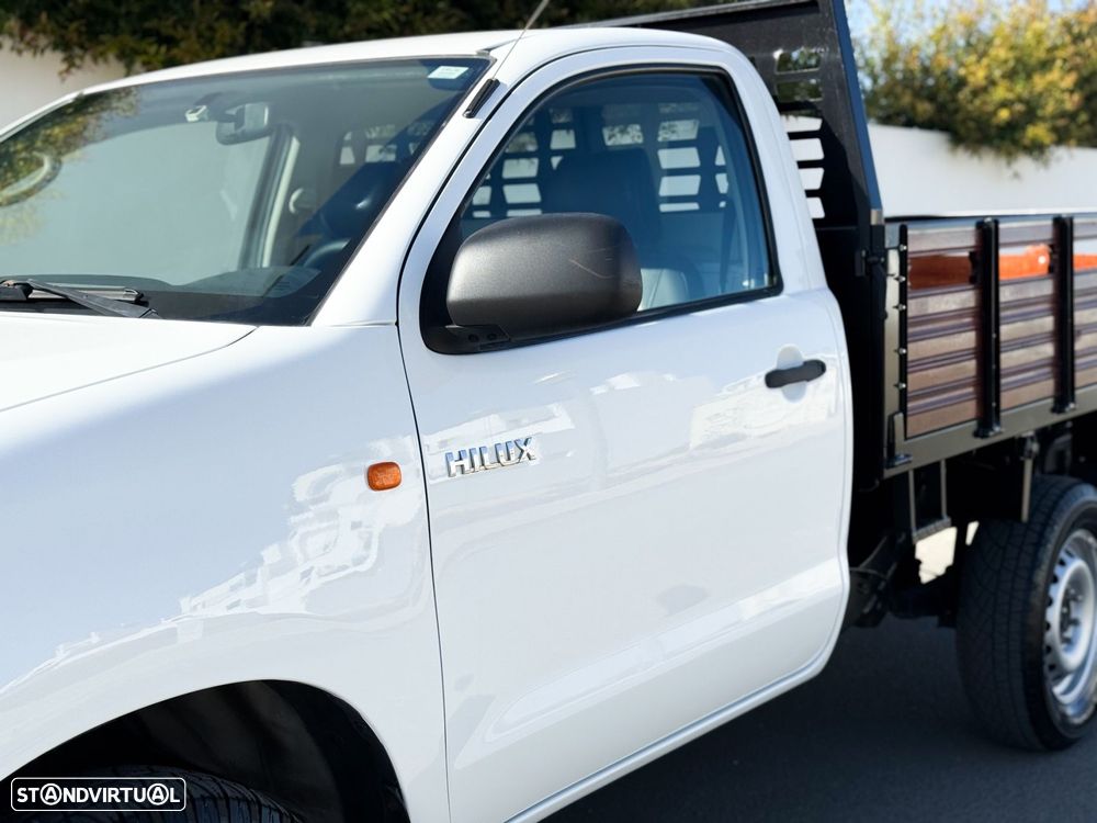 Toyota Hilux 2.5 D-4D 4WD CE - 4