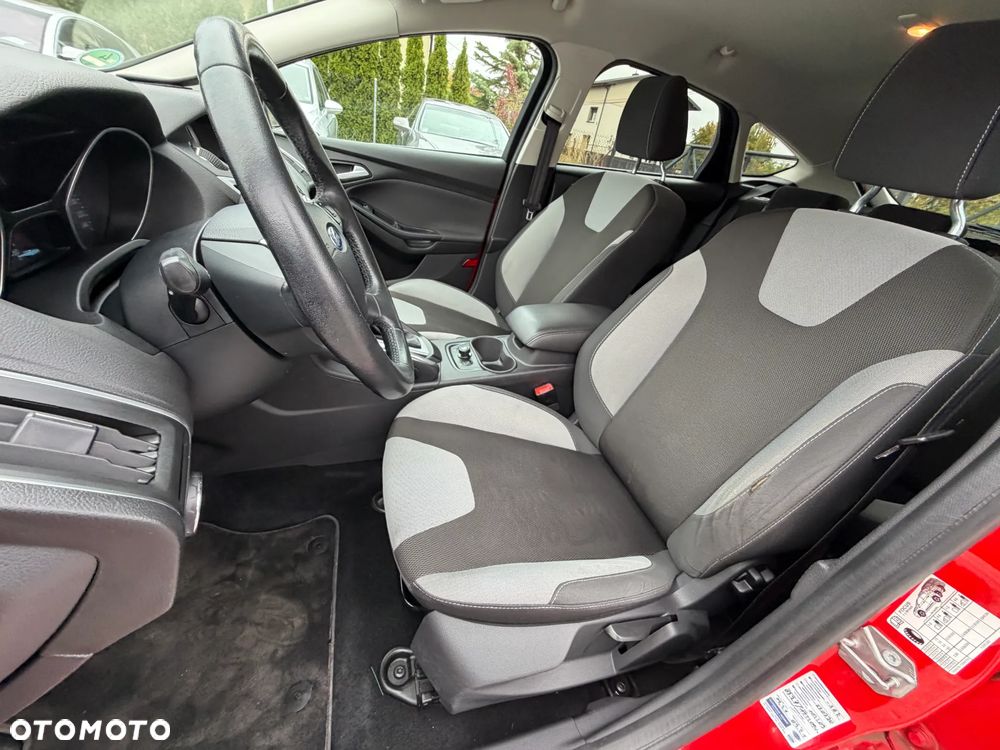 Ford Focus 1.6 EcoBoost Trend Sport - 36