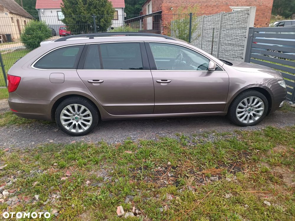 Skoda Superb 2.0 TSI DSG Exclusive - 7