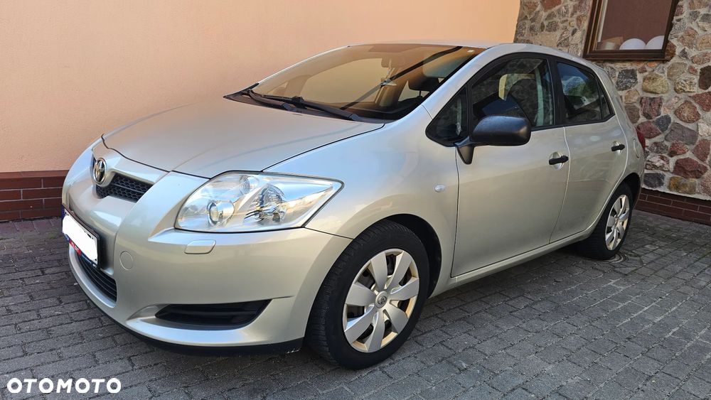 Toyota Auris - 1