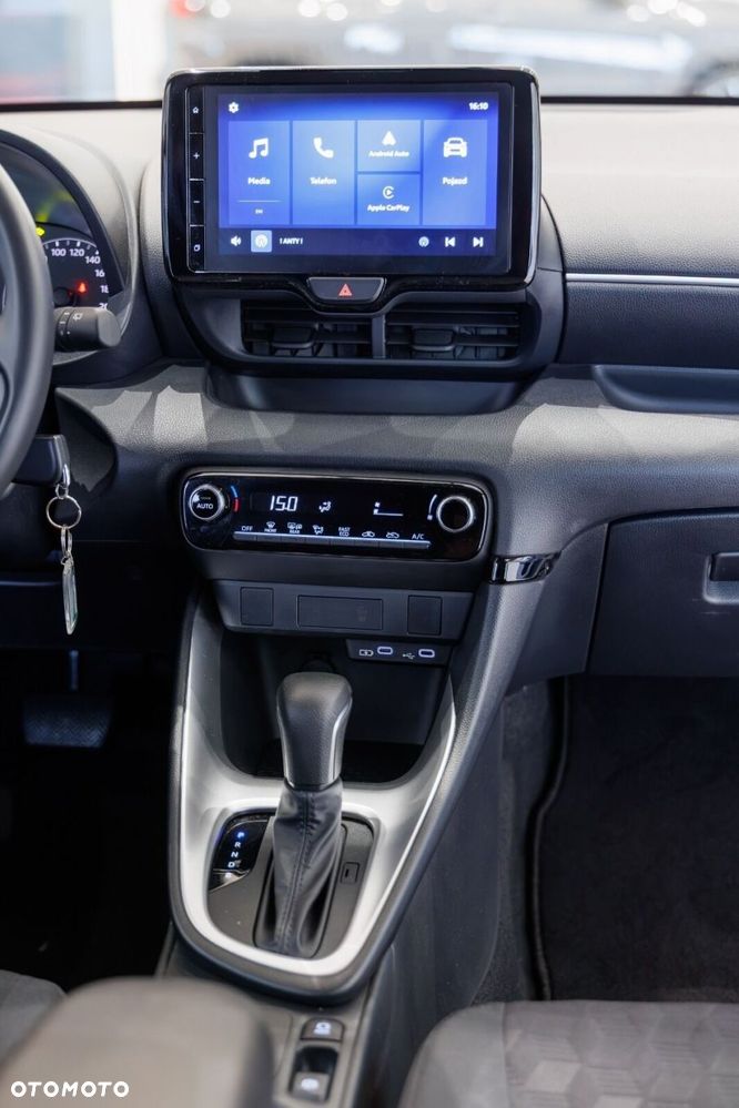 Toyota Yaris - 32