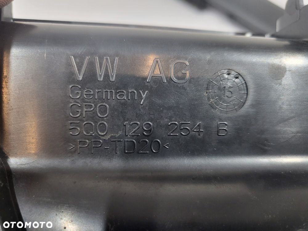 VW GOLF VII SKODA SEAT AUDI WLOT POWIETRZA KIEROWNICA POWIETRZA 5Q0129254B  5Q0129621E - 7