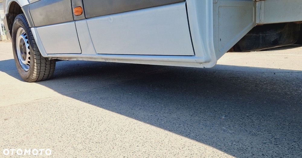 Mercedes-Benz Sprinter - 12