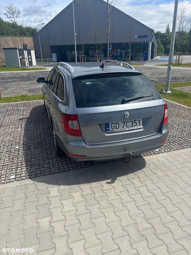 Skoda Superb 2.0 TDI DSG Ambition - 18