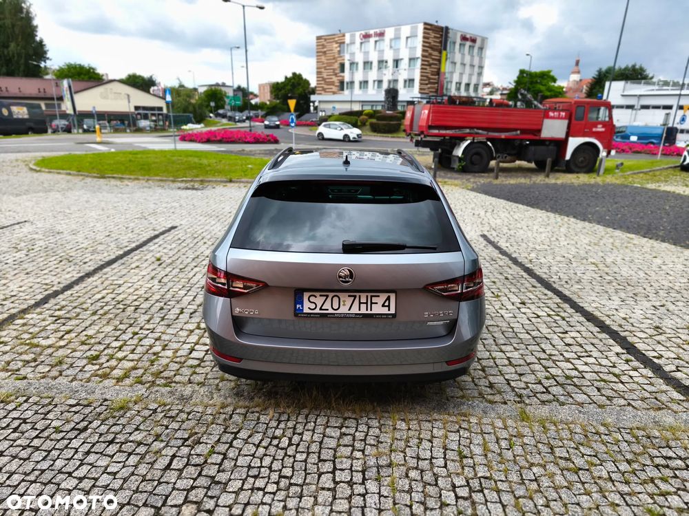 Skoda Superb 1.6 TDI GreenLine - 5