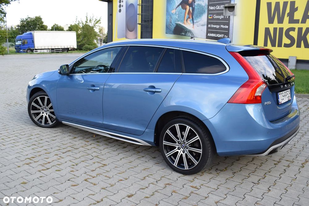 Volvo V60 D4 Geartronic Summum - 2