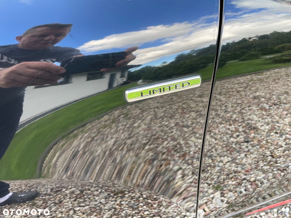 Renault Clio Limited - 23