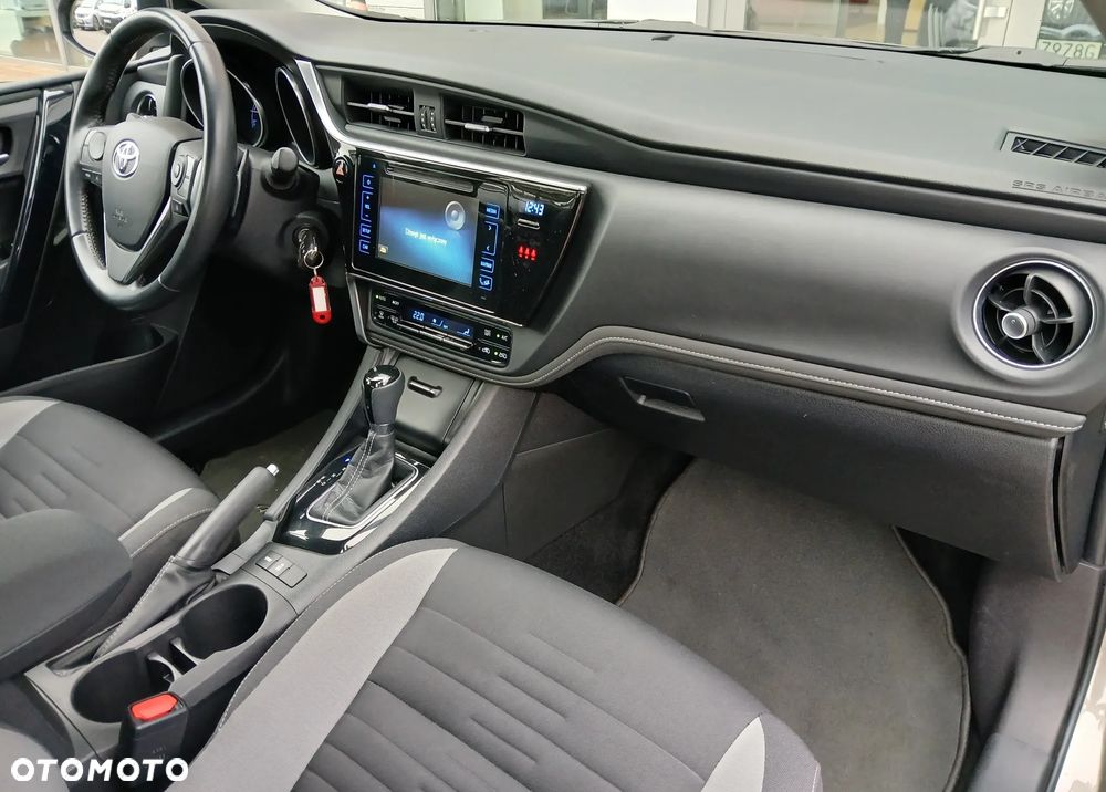 Toyota Auris 1.6 Premium MS - 20