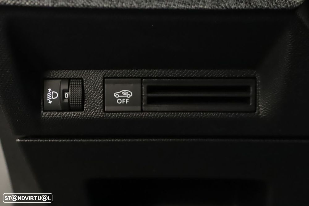 Peugeot 5008 1.2 Hybrid Allure e-DCS6 - 17
