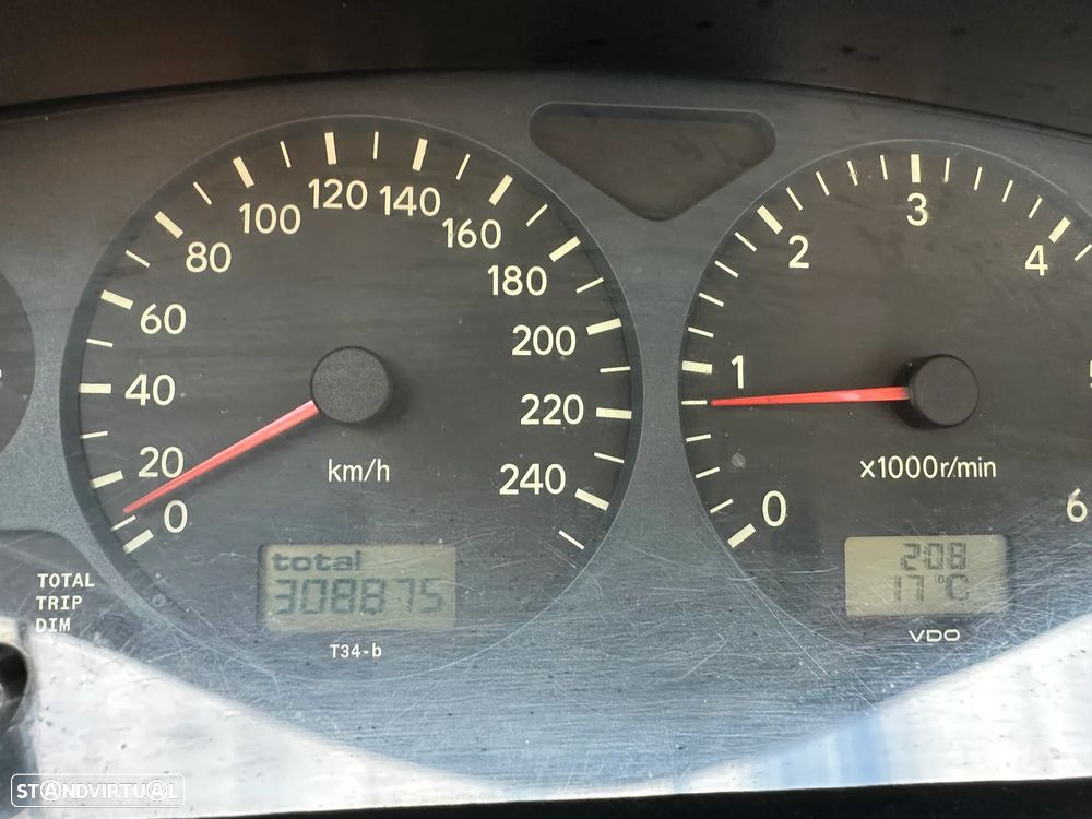 Toyota Avensis SW 2.0 D4D Sol EC+ABC - 24