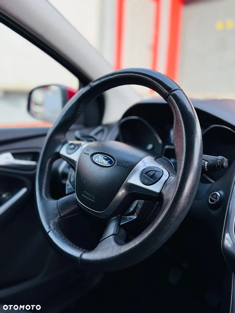 Ford Focus 1.6 EcoBoost Titanium - 12