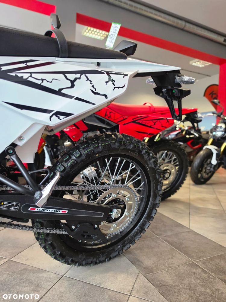 QJMOTOR COV 125X - 3