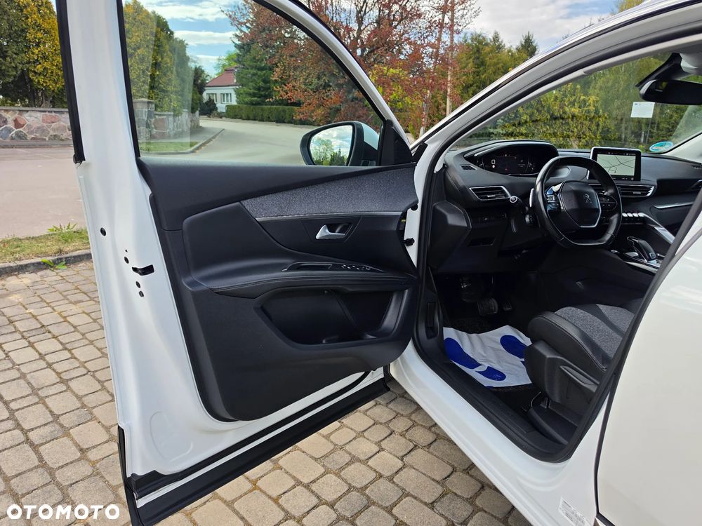 Peugeot 3008 BlueHDi 180 Stop & Start EAT8 Allure - 22