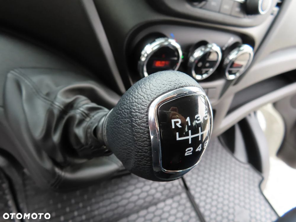 Iveco DAILY 70C16 Wywrotka Siatkowa Kiper Wywrot x 3 Strony 4.20 CM Długi 8 E.Palet Renomowanej Firmy ROMCAR Rozstaw Osi 4100 mm HAK 3500 Kg 40 Tys Km Przeb. Stan Auta JAK NOWY - 40