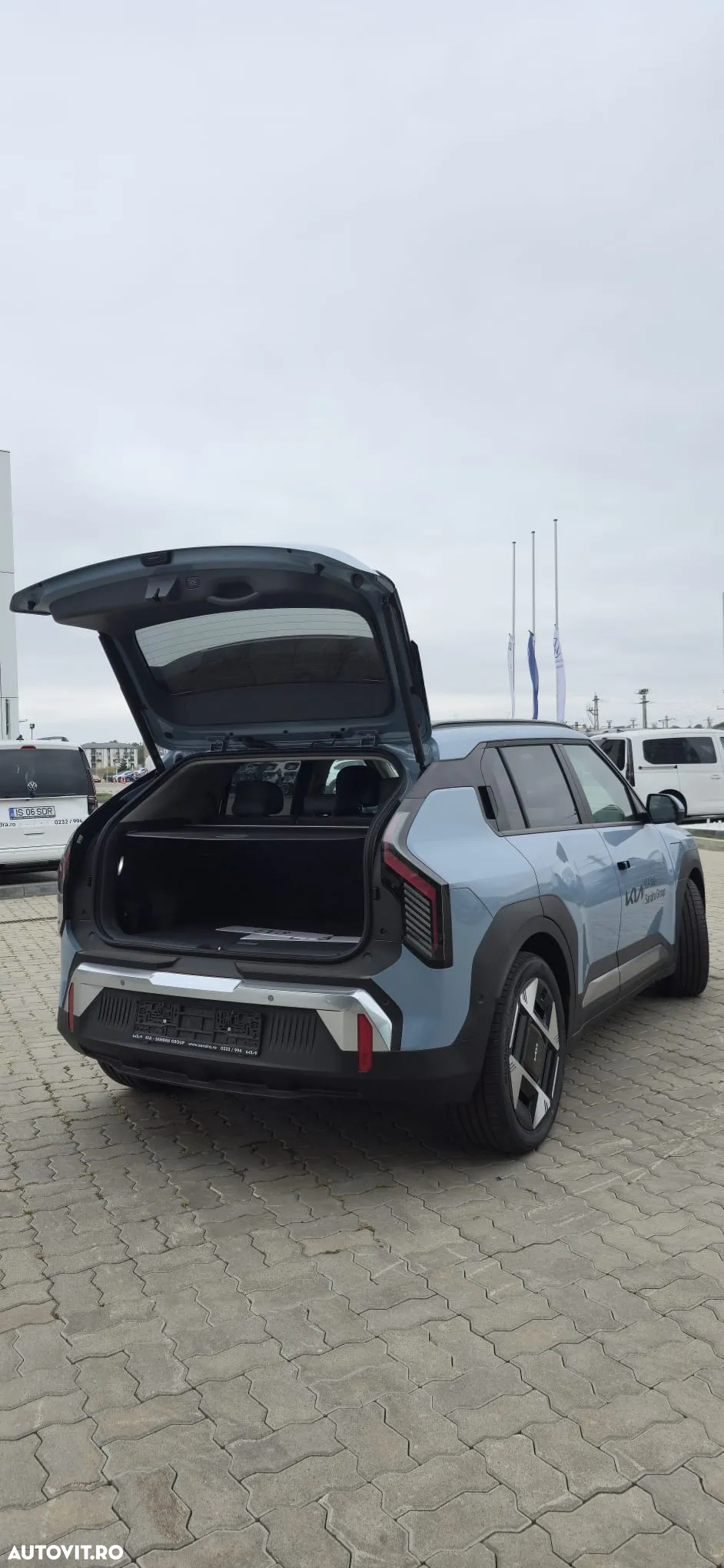 Kia EV3 81.4 kWh 4x2 AT Earth 2 - 9
