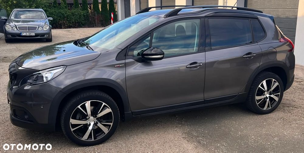 Peugeot 2008 - 8