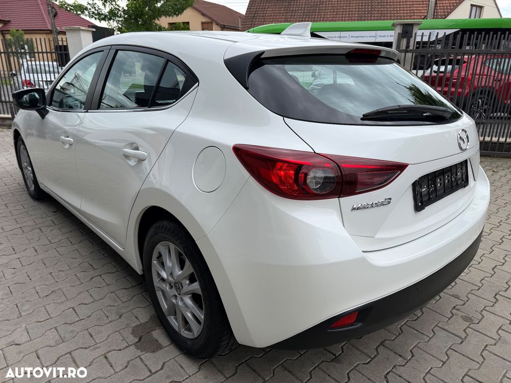 Mazda 3 - 4