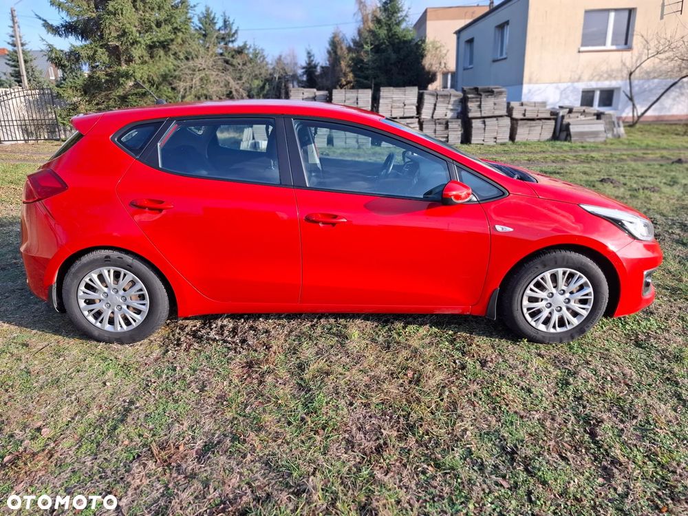 Kia Ceed 1.6 CRDi M DCT - 4