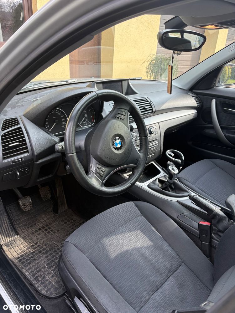 BMW Seria 1 116d DPF - 8