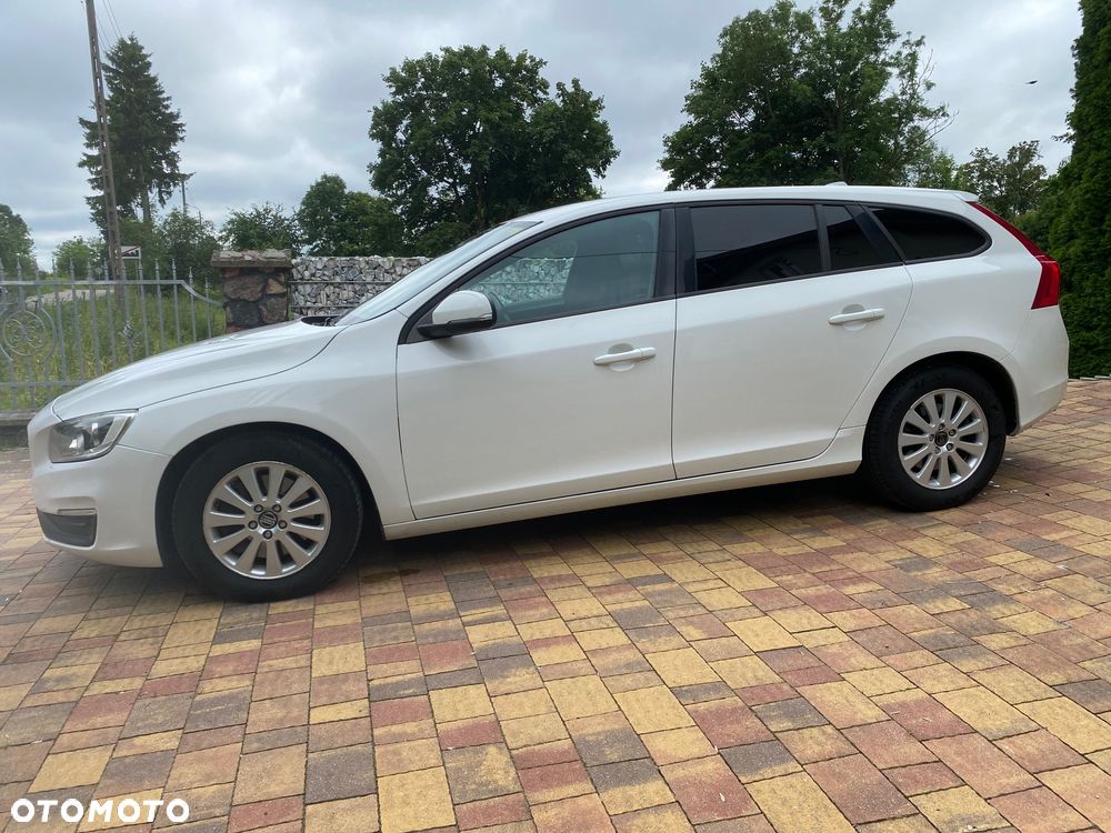 Volvo V60 D4 AWD Kinetic - 3