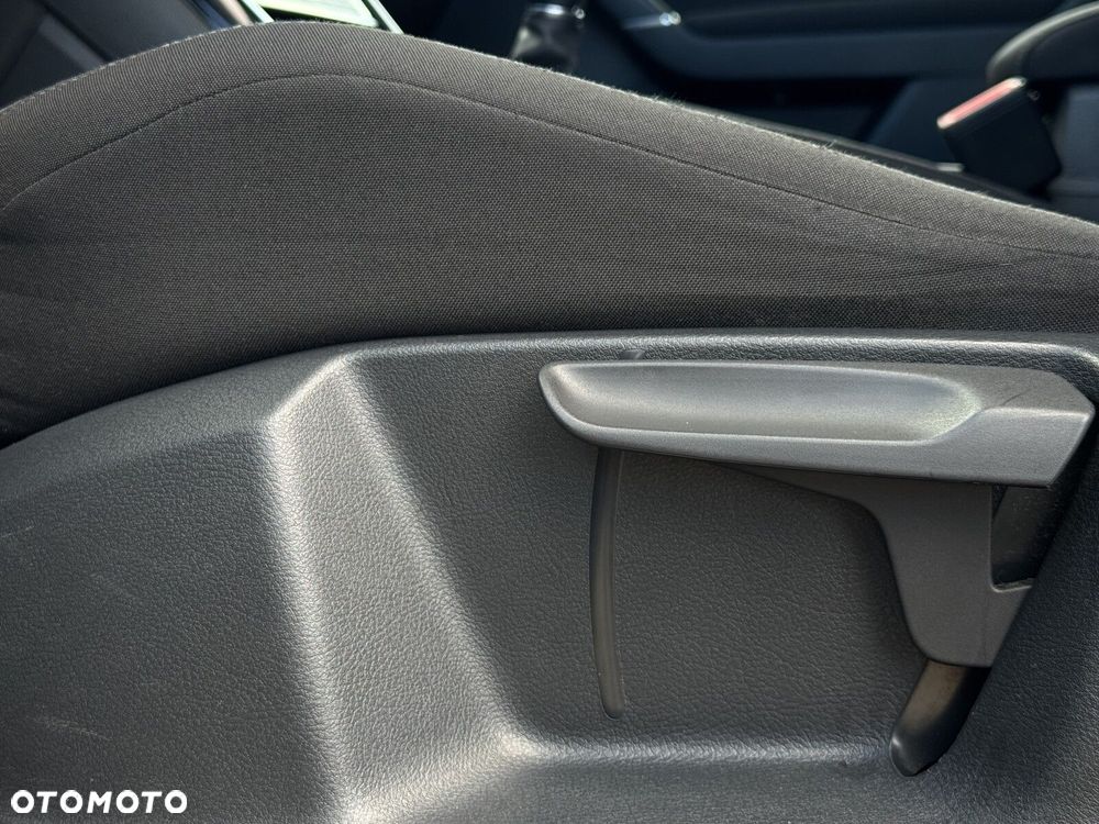 Volkswagen Touran 2.0 TDI BMT Highline - 28