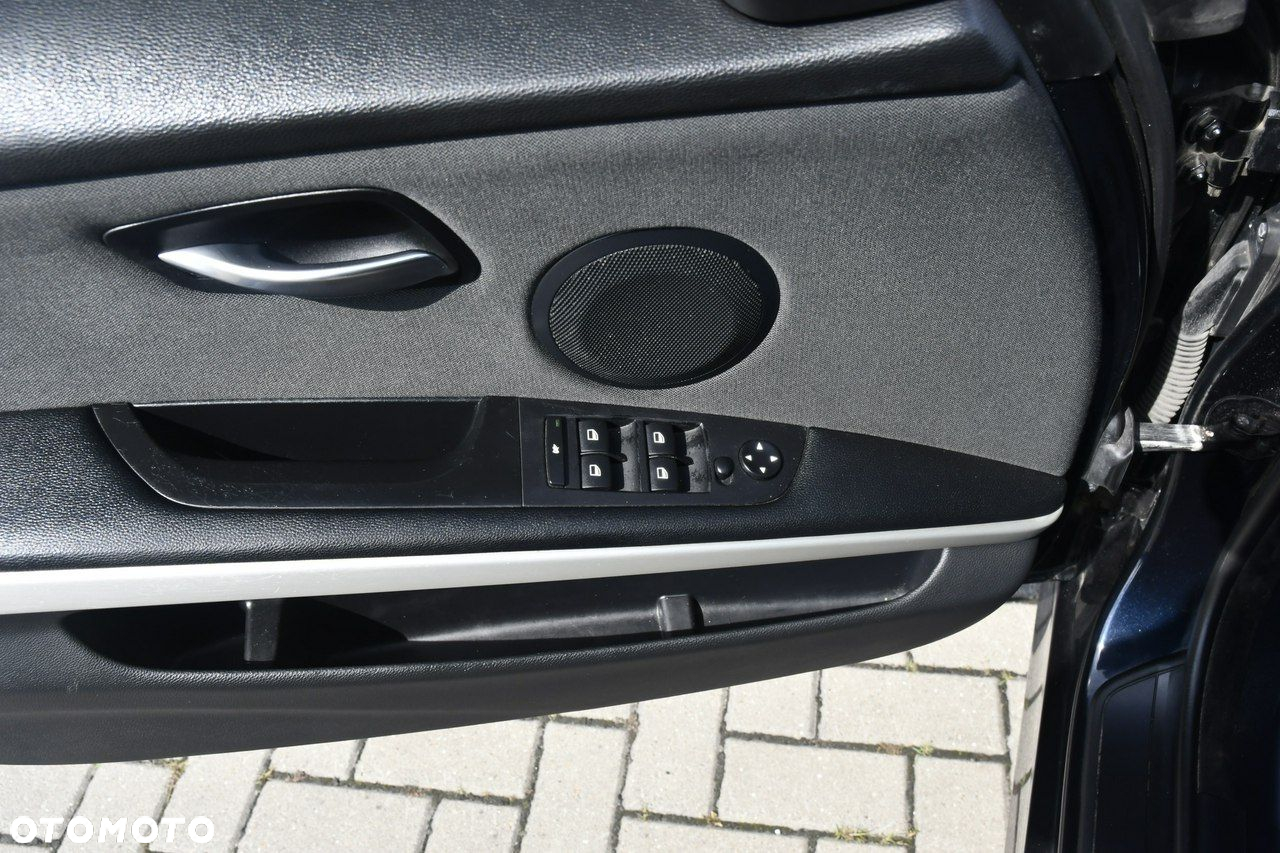 BMW Seria 3 - 12