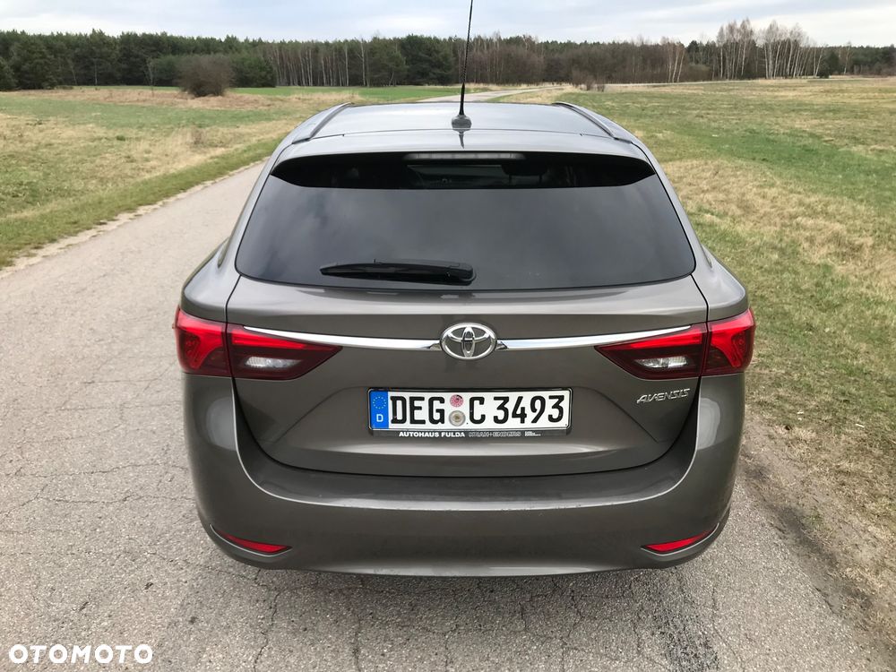 Toyota Avensis - 7