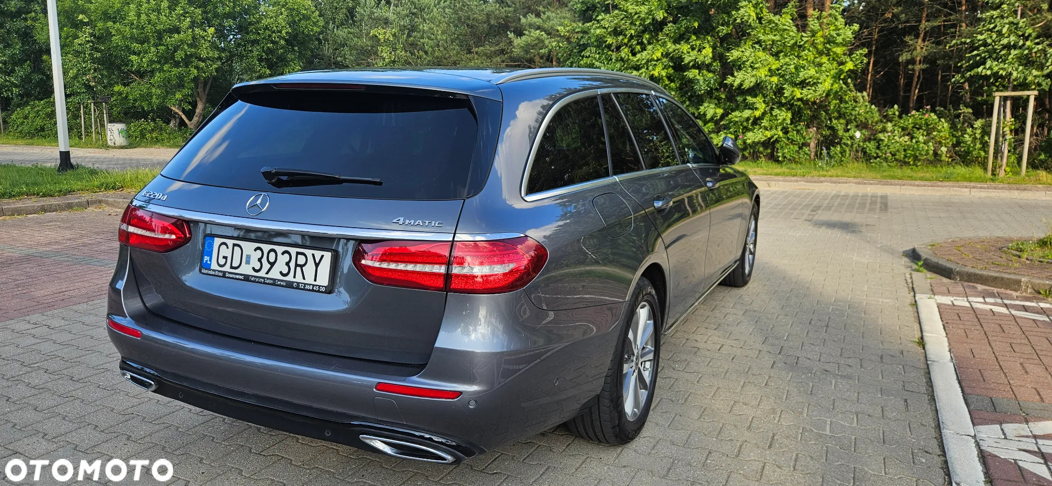 Mercedes-Benz Klasa E 220 d 4-Matic 9G-TRONIC - 3