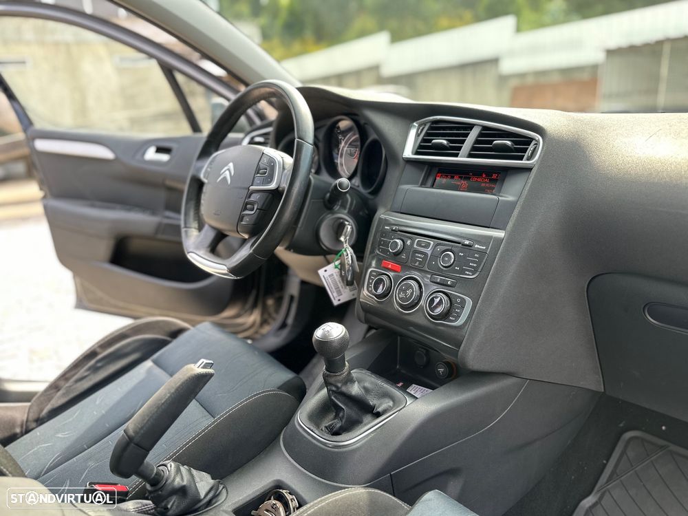Citroën C4 1.6 HDi Attraction - 8